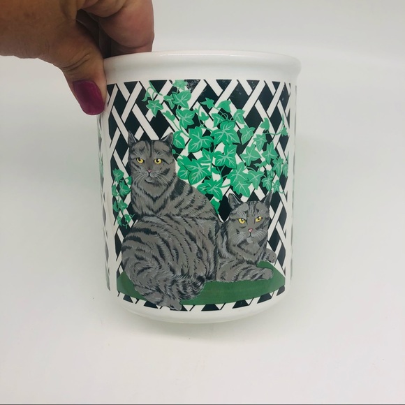 Kitchen Utensil Holder,Gray Tiger Cats Ivy & Lattice,Acme International, 5” tall - Picture 4 of 6